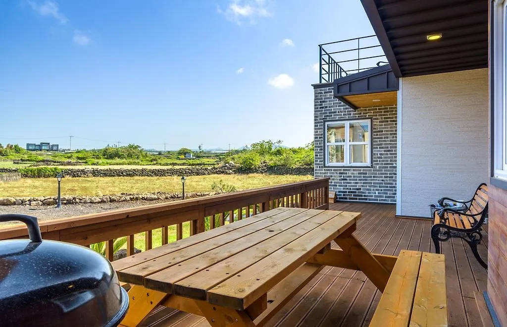 Windstone Pension Jeju Holiday home